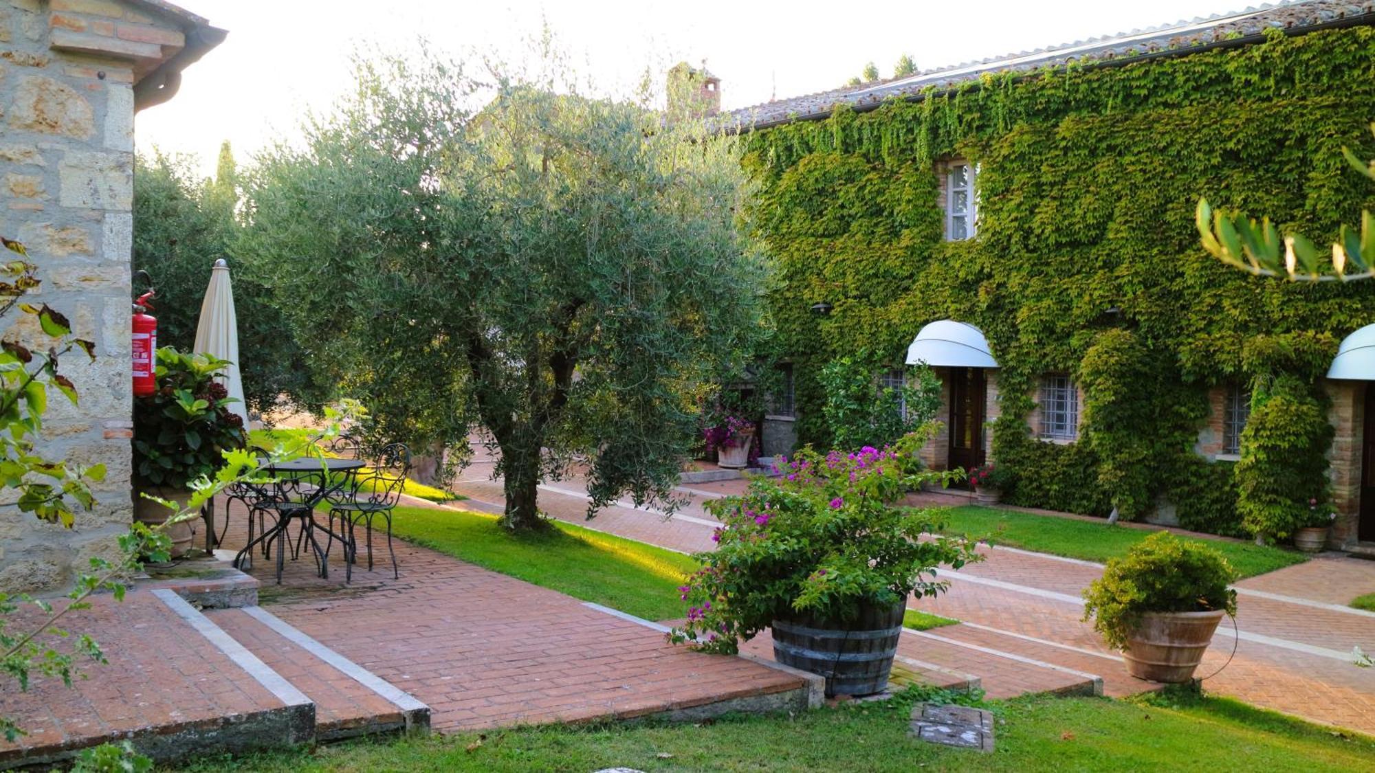 Agriturismo La Sovana Sarteano Eksteriør billede